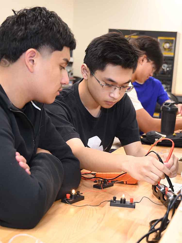 electrical tech