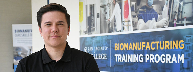 San Jacinto College biotechnology instructor Kevin Rodriguez